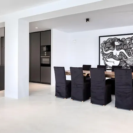 Villa Psarou Black 2